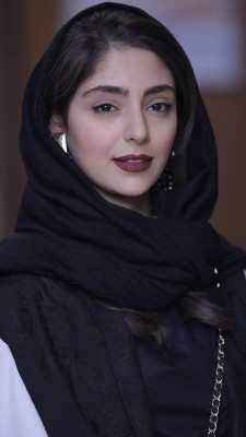 هستی مهدوی-بازیگر ایرانی